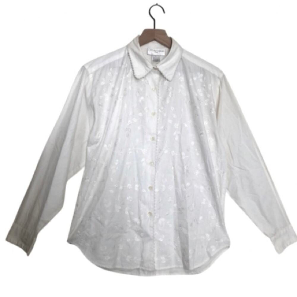 Vintage 90s Casual Corner Co White Embroidery Scallop Button Up Shirt Top Medium